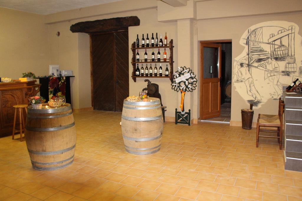 Domaine Viticole Bed and Breakfast Tartegnin Exterior foto